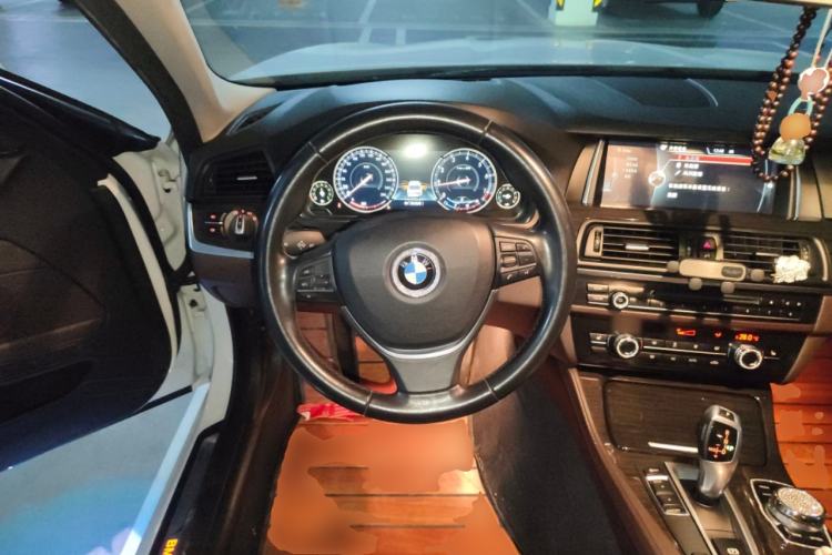 Used BMW 5 Series 2014 525Li Luxury Design Package