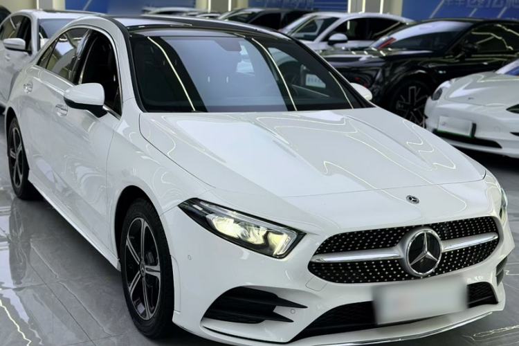 Used Mercedes-Benz A-Class 2022 Revised Version A 200 L Sport Sedan Fashionable Style