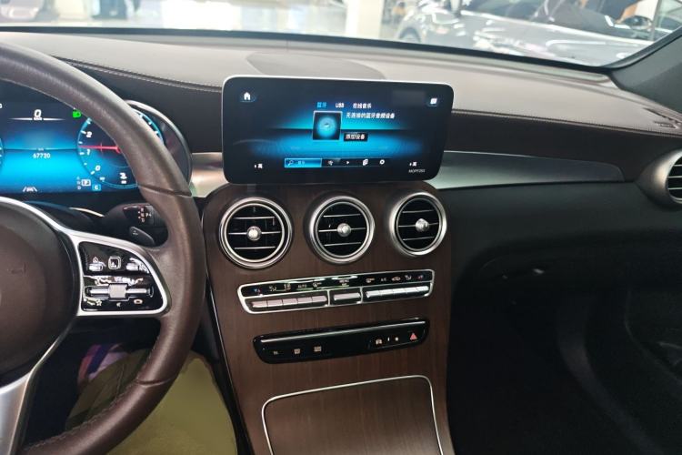 Used Mercedes-Benz GLC 2020 GLC 300 L 4MATIC Luxury Model