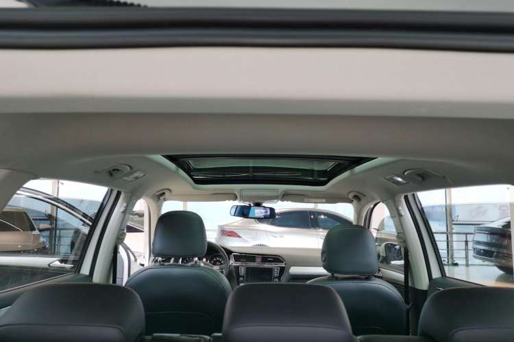 Used Volkswagen Tiguan L 2017 380TSI Automatic All-Wheel-Drive Luxury Edition
