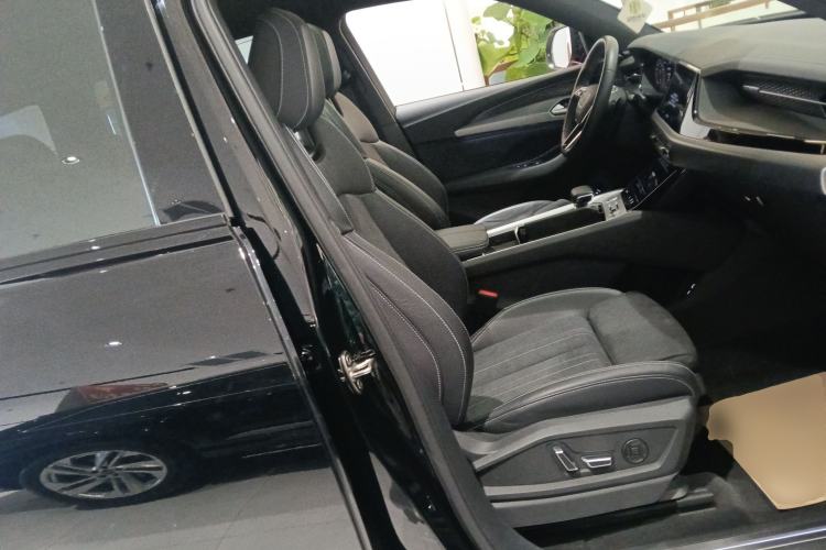 Used Audi Q6 2023 40 TFSI quattro Guanyun Edition Light Riding Package