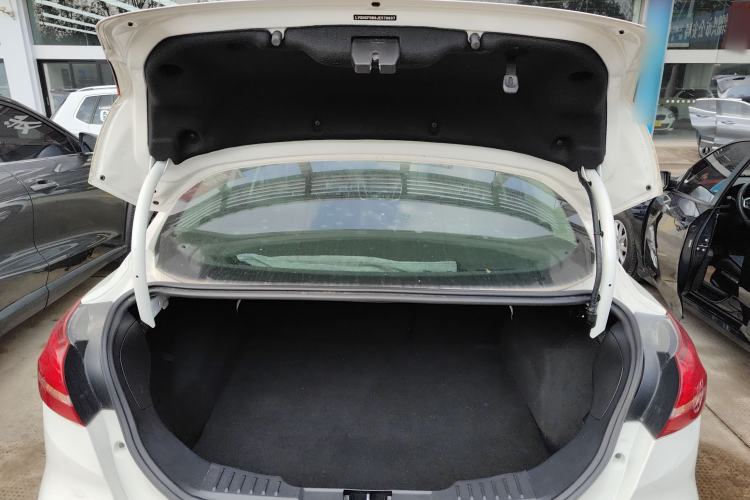 Used Ford Focus 2018 Sedan Classic 1.6L Automatic Trendy SmartDrive Edition
