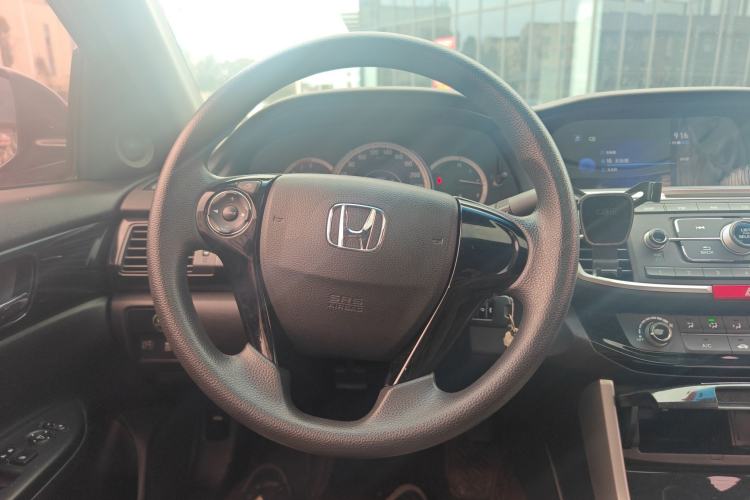Used Honda Accord 2016 2.0L Comfort Edition
