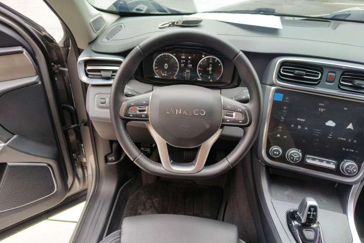 Used Lynk & Co 01 2019 2.0T Two-Wheel-Drive Pro Version China VI Standard
