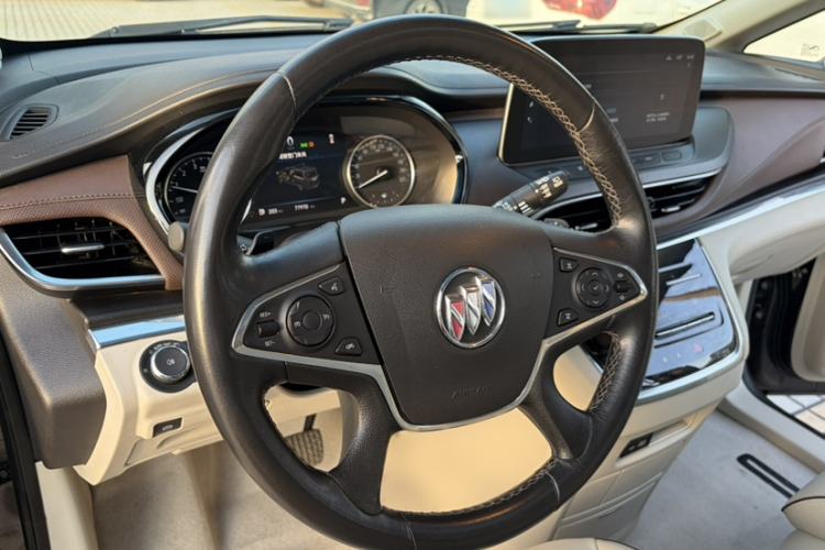 Used Buick GL8 2022 Land Business Class 652T Luxury Model
