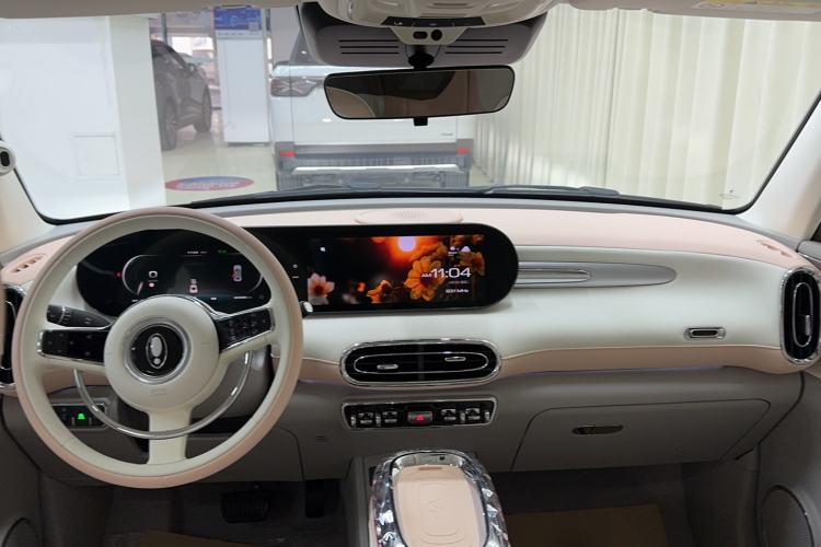 Used ORA Ballet Cat 2022 500 km Swan Lake Edition
