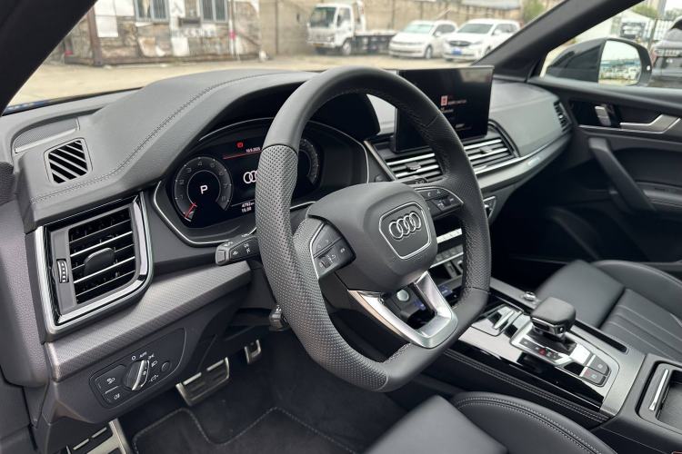 Used Audi Q5L 

