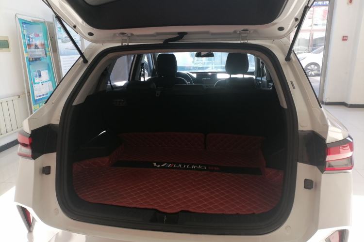 Used Wuling Alvez 2022 1.5L Manual Comfort Version
