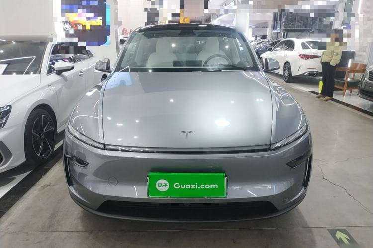 Used Tesla Model Y 2025 Rear-Wheel-Drive Version