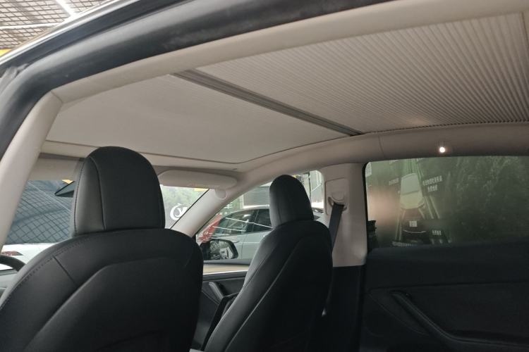 Used Tesla Model Y 2022 Long-Range All-Wheel-Drive Version