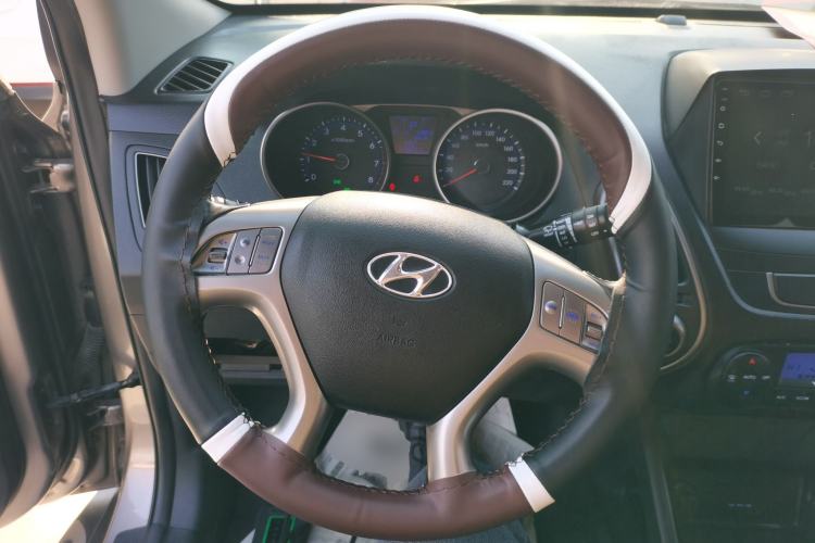 Used Hyundai ix35 2013 2.0L Automatic Two-Wheel Drive Smart GLS China IV Standard
