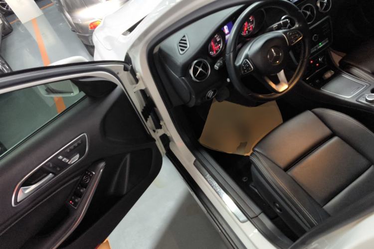 Used Mercedes-Benz GLA 2018 GLA 200 Fashion Model
