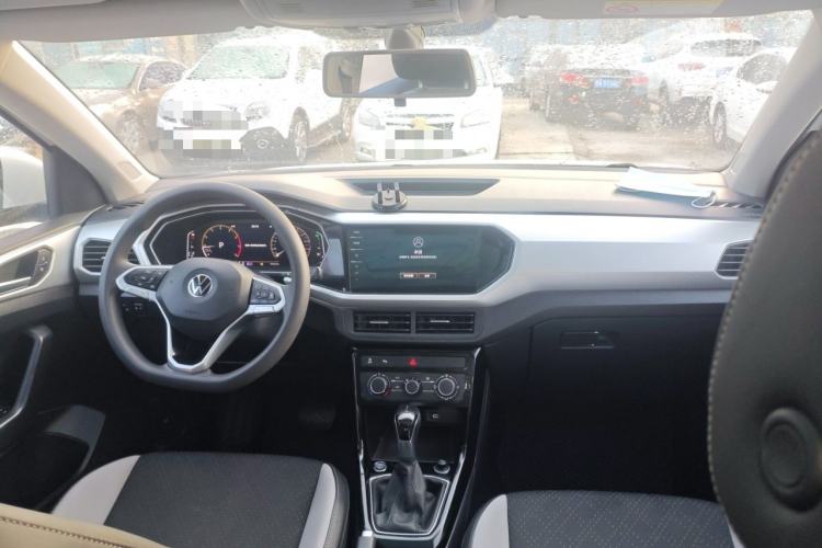 Used Volkswagen Tacqua 2021 200TSI DSG JoyConnect Edition