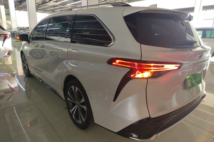 Used Toyota Granvia 2022 2.5L Hybrid Flagship Edition