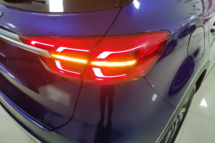 Used Hongqi HS5 2022 Revised Version 2.0T Smart Connect Flagship Edition
