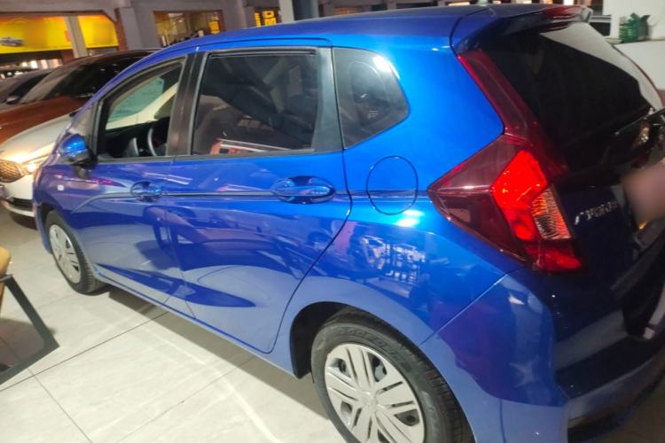 Used Honda Fit 2018 1.5L Manual Comfort Edition