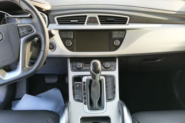 Used Geely Auto Emgrand X7 Sport 2016 1.8TD Automatic ZhiShang Model
