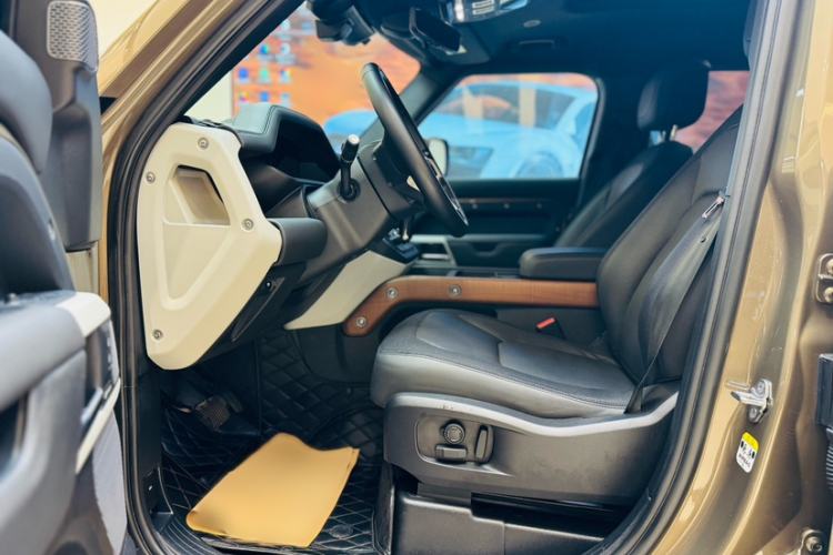 Used Land Rover Defender 2023 Facelift 110 3.0T P400 X-DYNAMIC HSE
