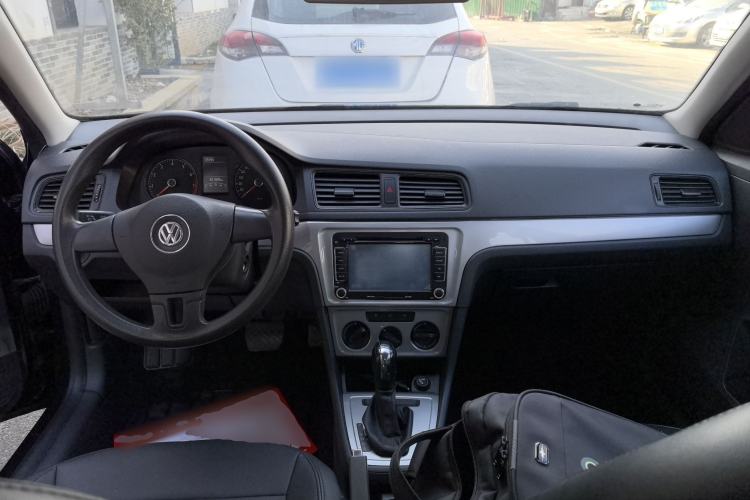 Used Volkswagen Lavida 2013 Revised Classic 1.6L Automatic Fashion Edition