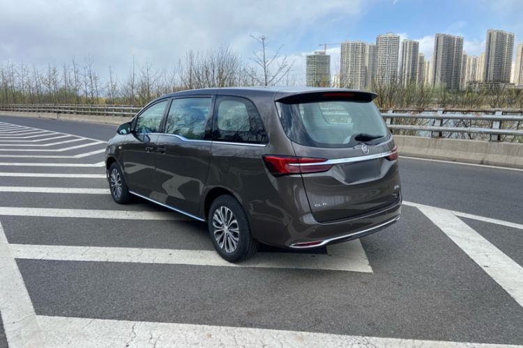 Used Buick GL8 2023 Land Executive Class Comfort Model
