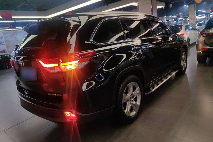 Used Toyota Highlander 2018 2.0T Four-Wheel Drive Supreme Edition 7-Seater China VI
