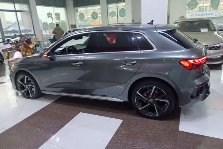 Used Audi A3 2021 Sportback 35 TFSI Fashionable Sports Model
