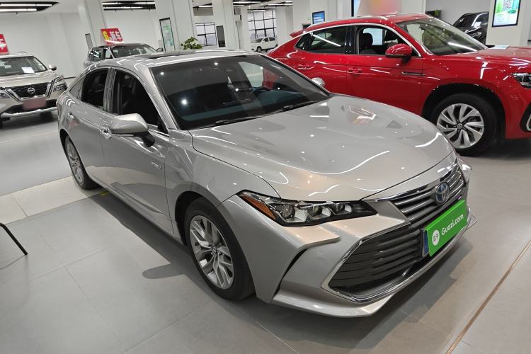 Used Toyota Avalon 2019 Dual-Engine 2.5L Luxury Edition China VI Standard
