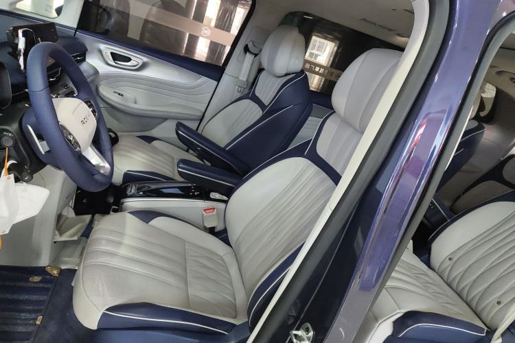 Used Roewe iMAX8 2022 400TGI Prestige Edition
