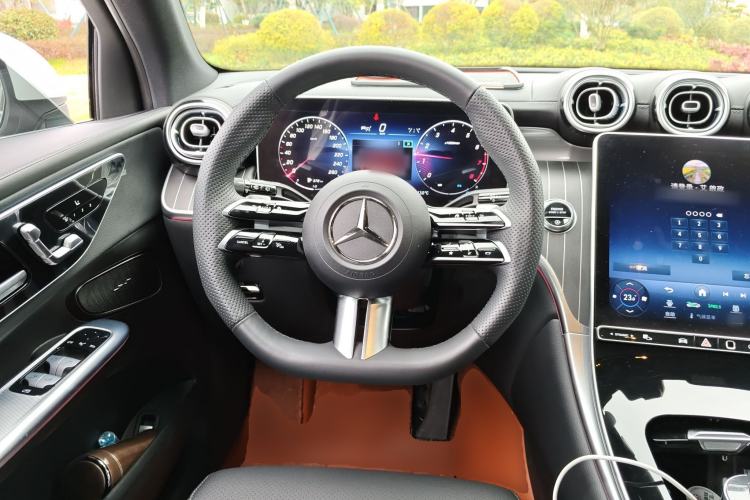 Used Mercedes-Benz GLC 2023 GLC 300 L 4MATIC Dynamic Edition 5-seater