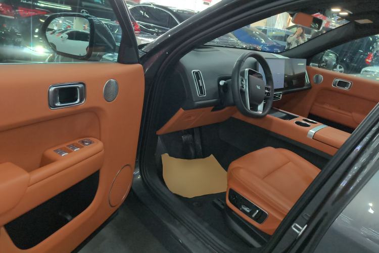 Used Li Auto L7 2023 Pro Model
