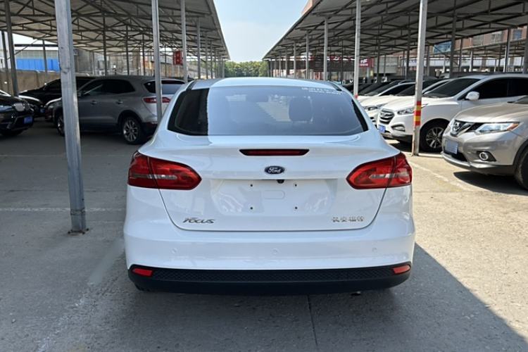 Used Ford Focus 2018 Sedan Classic 1.6L Automatic Comfort Plus Smart Drive Version
