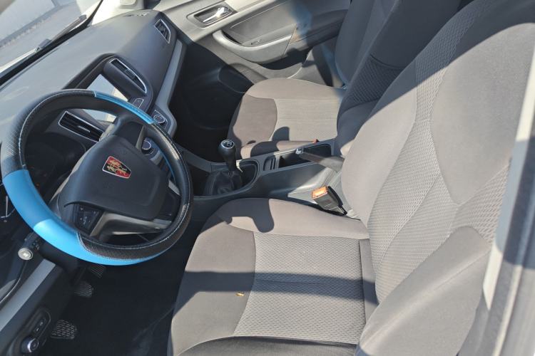 Used Roewe 360 2016 1.5L Manual Smart Screen Version
