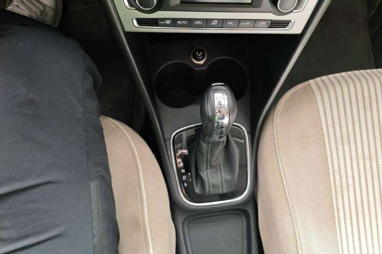 Used Volkswagen Polo 2014 1.6L Cross Polo Automatic
