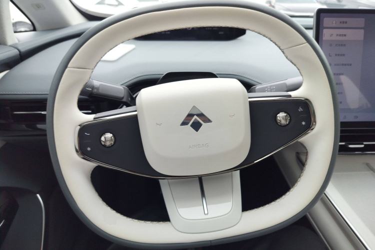 Used  GT 2023 560 Rear-Drive Tech Edition
