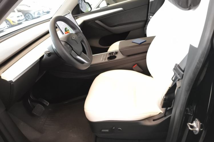 Used Tesla Model Y 2021 Long-Range All-Wheel-Drive Version