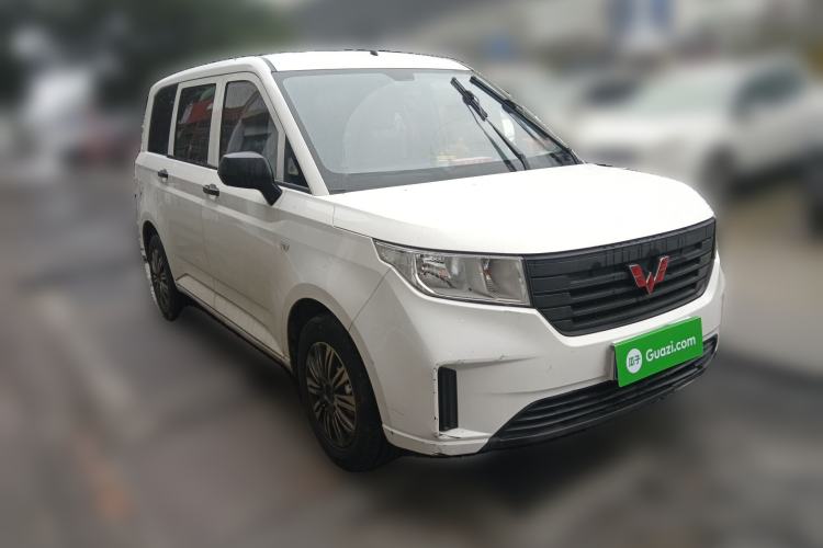 Used Wuling Hongguang PLUS 2020 1.5L Manual Standard Edition 5 Seats
