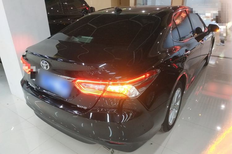 Used Toyota Camry 2021 2.0G Luxury Edition
