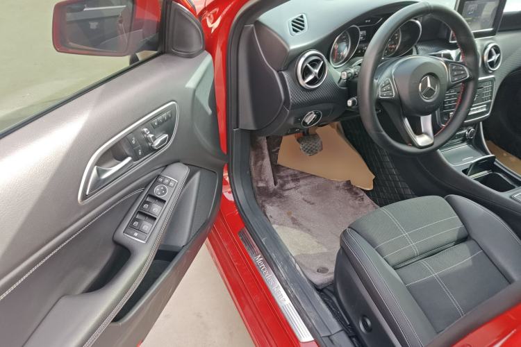 Used Mercedes-Benz A-Class 2016 A 200 Fashion Model
