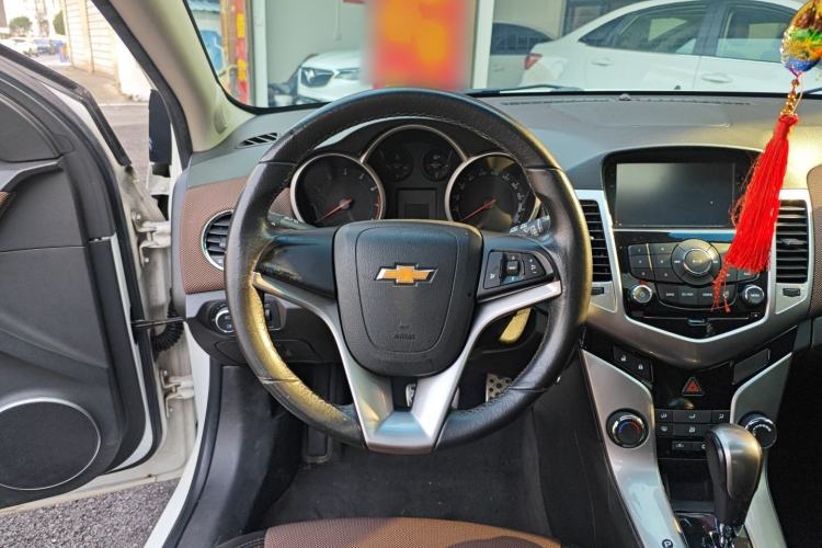 Used Chevrolet Cruze 2013 Hatchback 1.6L Automatic Luxury Model
