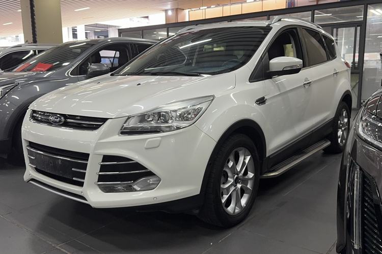 Used Ford Kuga 2015 2.0L GTDi Four-Wheel-Drive Sport Model
