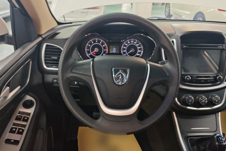 Used Baojun 560 2015 1.8L Manual Comfort Model
