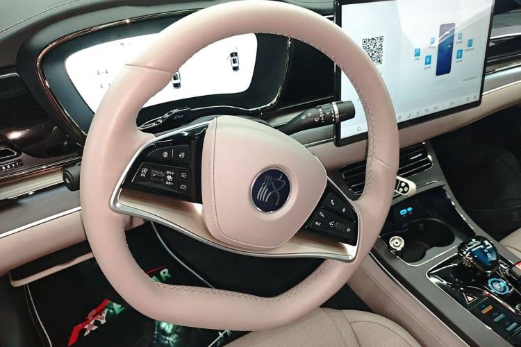 Used BYD Han 2025 EV with 701 km of Laser Radar-Enabled Intelligent Driving