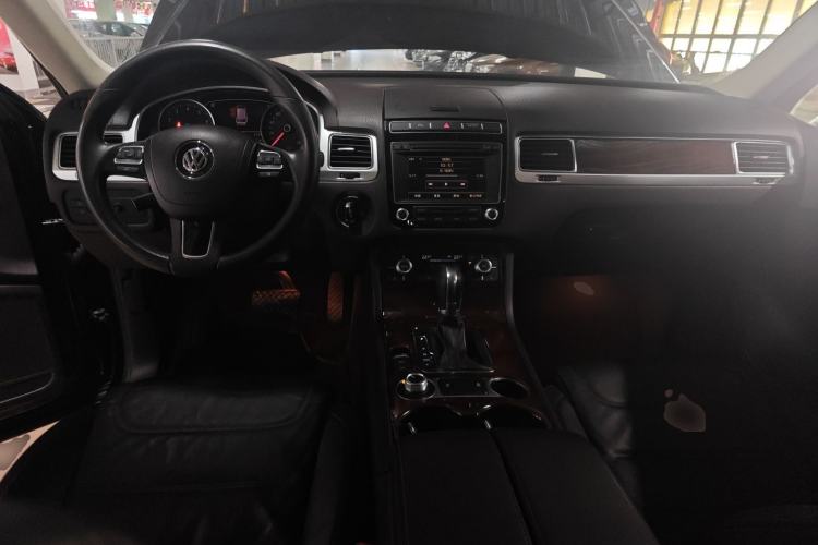 Used Volkswagen Touareg 2015 3.0 TSI Standard Model
