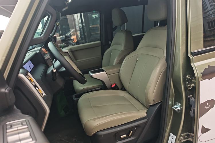 Used  V23 2025 501 Four-Wheel Drive Intelligent Driving Version
