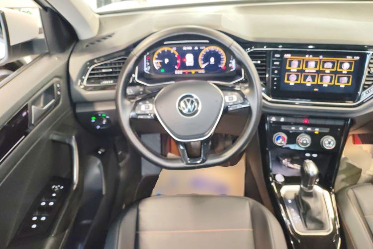 Used Volkswagen T-ROC 2021 280TSI DSG Two-Wheel Drive Comfort Connect 30th Anniversary Edition