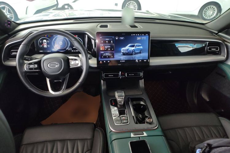 Used GAC Trumpchi GS8 2022 Linghang Series 2.0 TGDI Two-Wheel-Drive Luxury Smart Connectivity Version (7 Seats)
