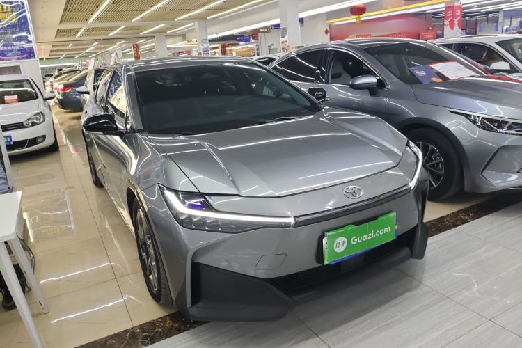 Used Toyota bZ3 2023 616 km Long-Range PRO
