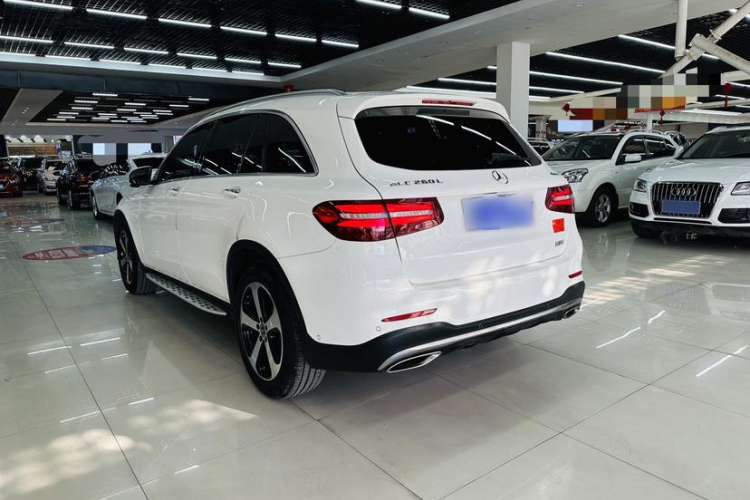 Used Mercedes-Benz GLC 2019 Facelift GLC 260 L 4MATIC Luxury Model
