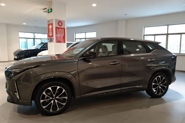 Used Changan UNI-Z New Energy 2024 Blue Whale Smart Electric iDD 125km Excellence Model
