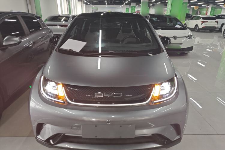 Used BYD Dolphin 2023 420 km Fashion Edition
